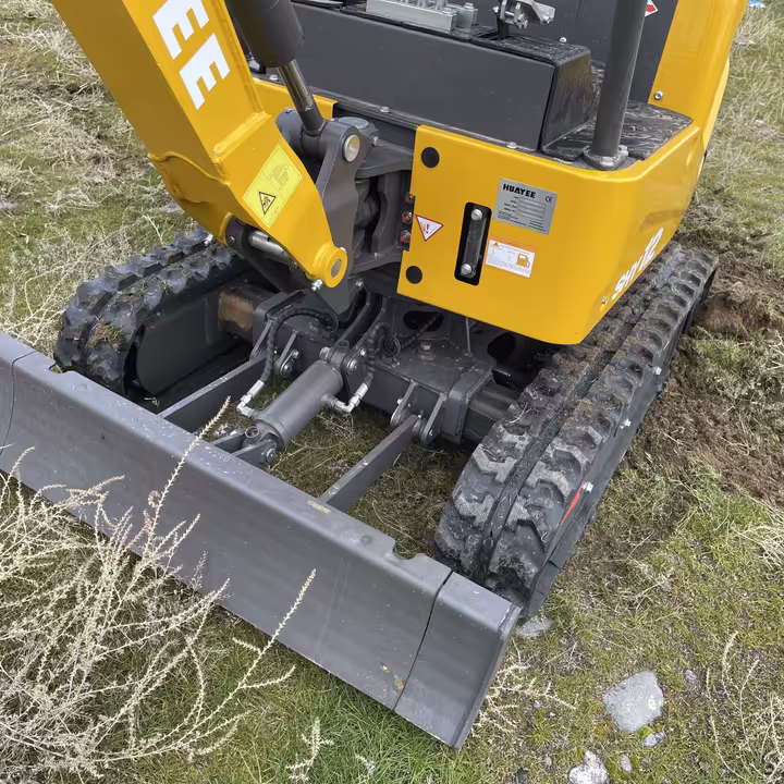 Huayee SHY12 Mini Excavator photo 15