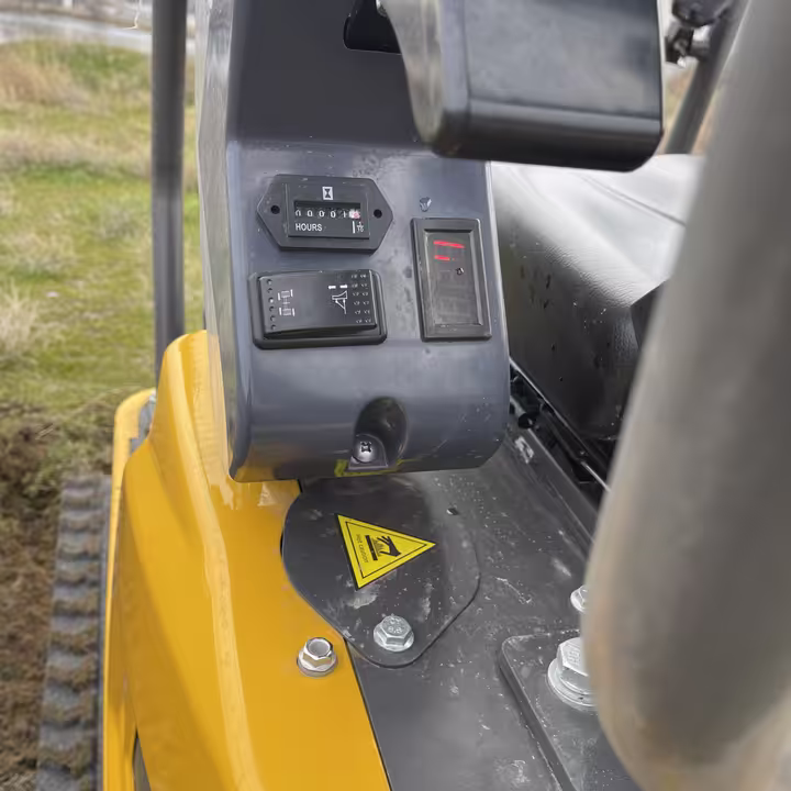 Huayee SHY12 Mini Excavator photo 5